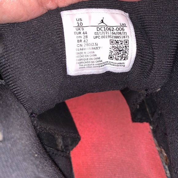 Air Jordan 11s Mens - Picture 7 of 9